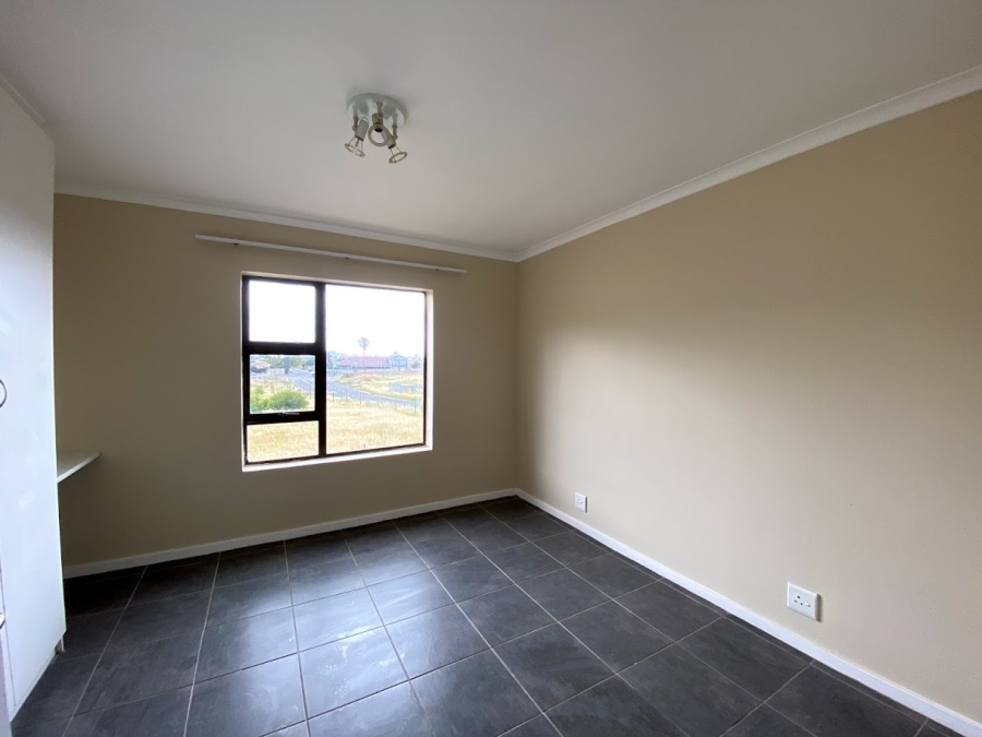 2 Bedroom Property for Sale in Sea Breeze Western Cape